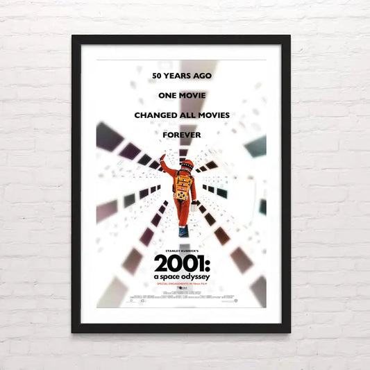 Póster de 2001: Odisea del Espacio, película clásica de ciencia ficción dirigida por Stanley Kubrick, disponible en Posterinc.