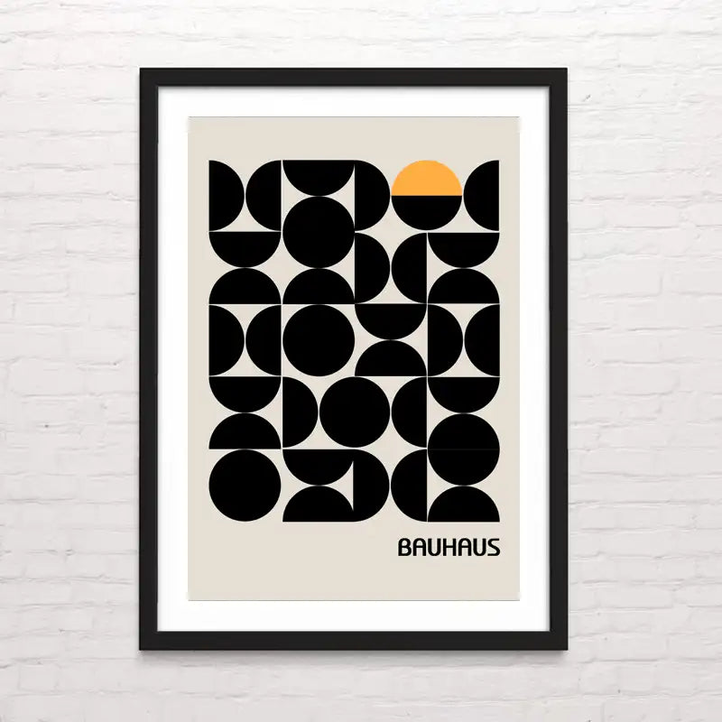 Póster estilo Bauhaus con diseño geométrico y arte moderno inspirado en la icónica escuela alemana de diseño.