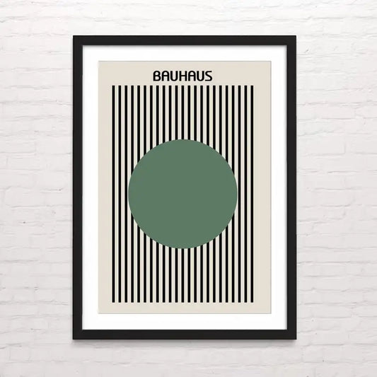 Póster estilo Bauhaus con formas geométricas, colores modernos y diseño gráfico inspirado en la escuela Bauhaus.