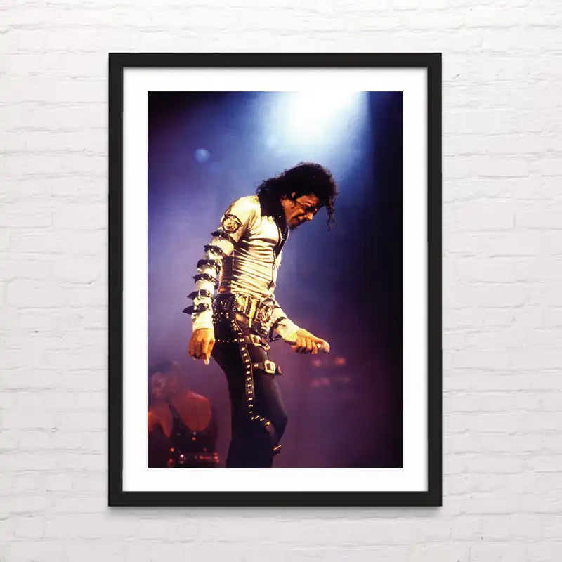 Ilustración digital inspirada en el rey del pop – colores brillantes
